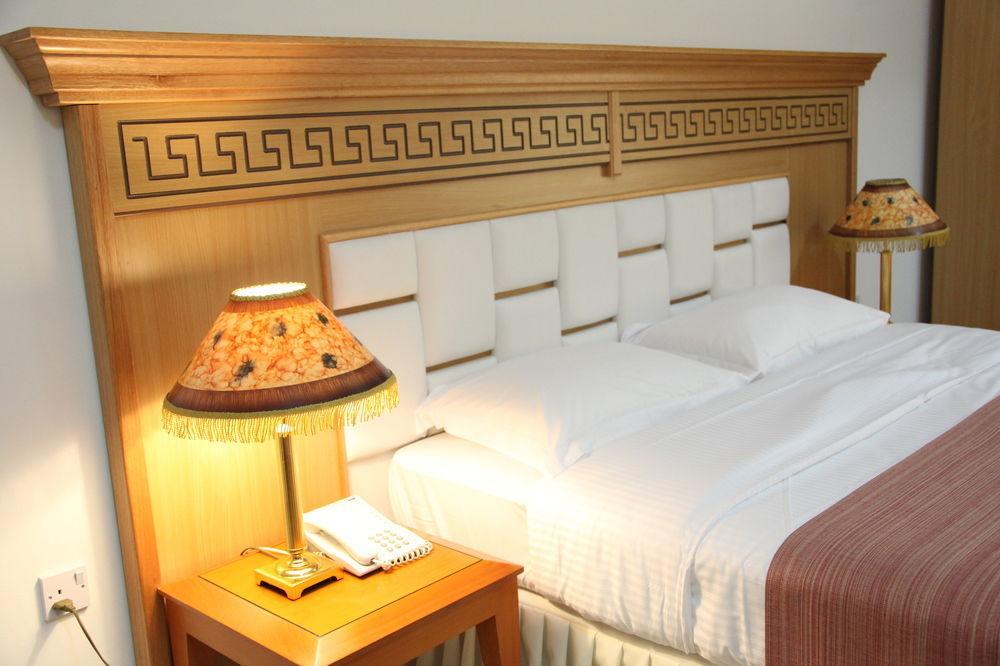 Flamingo Hotel Apartments Абу Даби Екстериор снимка