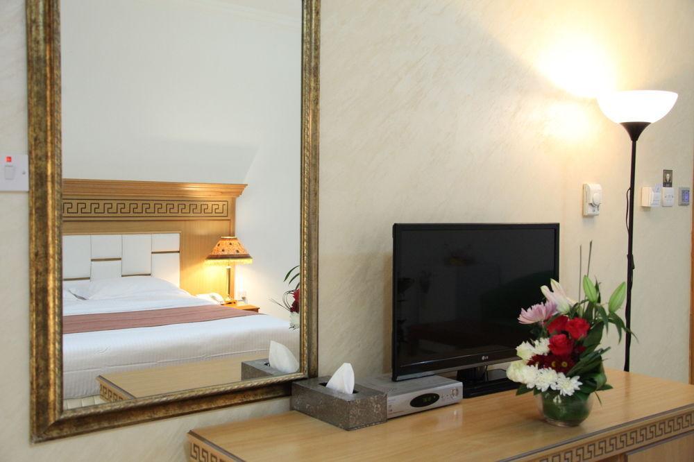 Flamingo Hotel Apartments Абу Даби Екстериор снимка